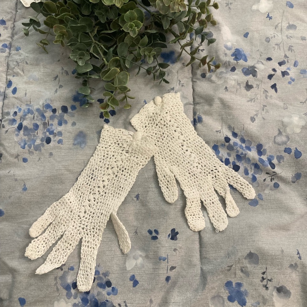 Vintage Crochet Lace Gloves